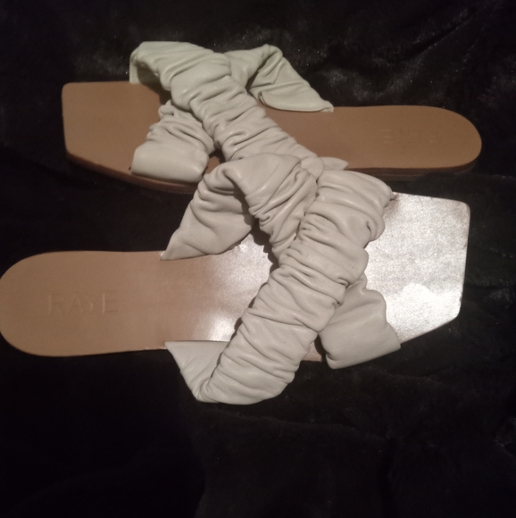 Raye Sandals - Picture 3 of 5